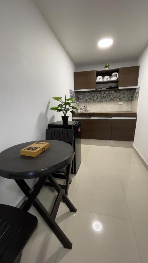 Sea Life Apartamentos En Via Principal Centro Y San Luis San Andrés Εξωτερικό φωτογραφία