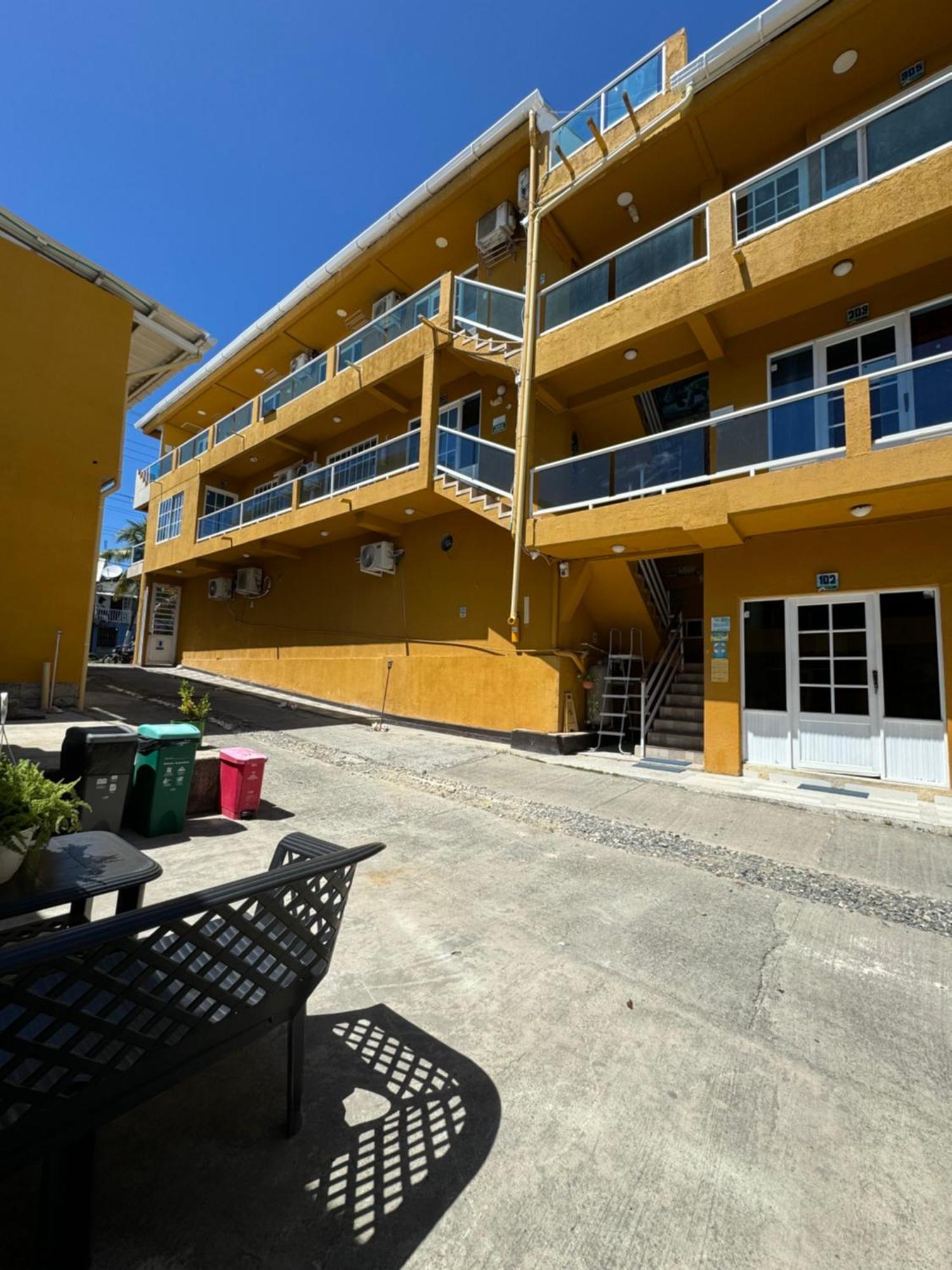 Sea Life Apartamentos En Via Principal Centro Y San Luis San Andrés Εξωτερικό φωτογραφία