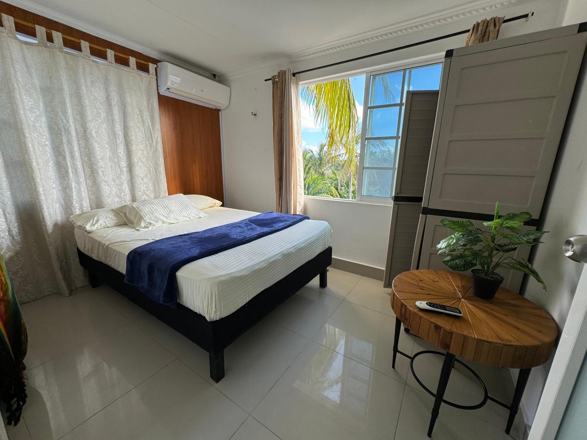 Sea Life Apartamentos En Via Principal Centro Y San Luis San Andrés Εξωτερικό φωτογραφία