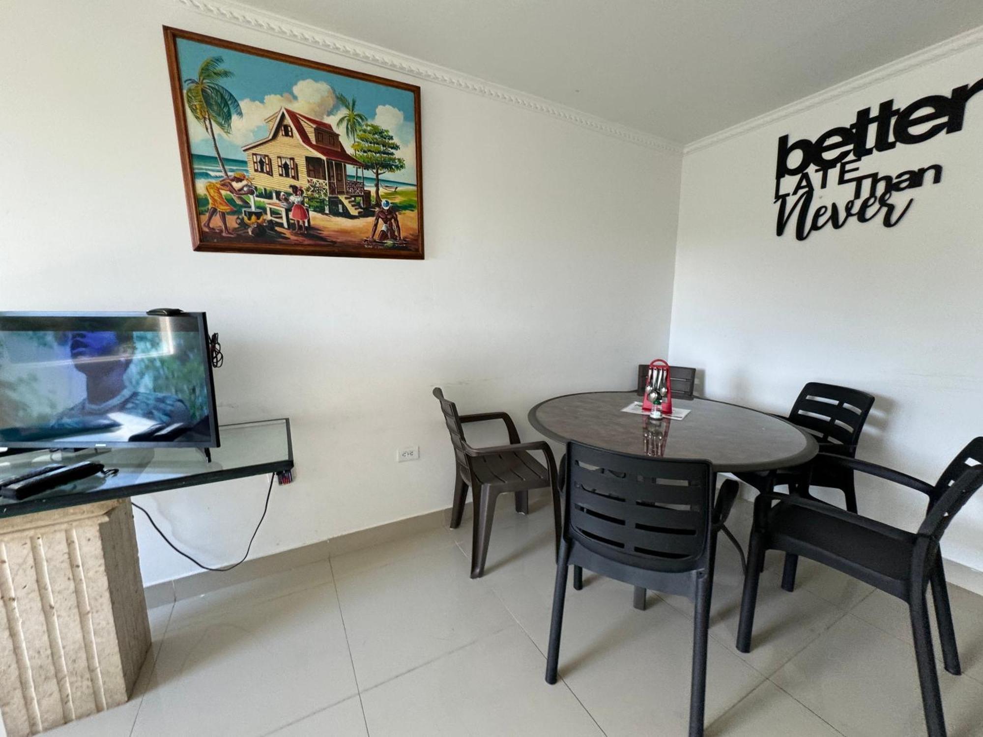 Sea Life Apartamentos En Via Principal Centro Y San Luis San Andrés Εξωτερικό φωτογραφία