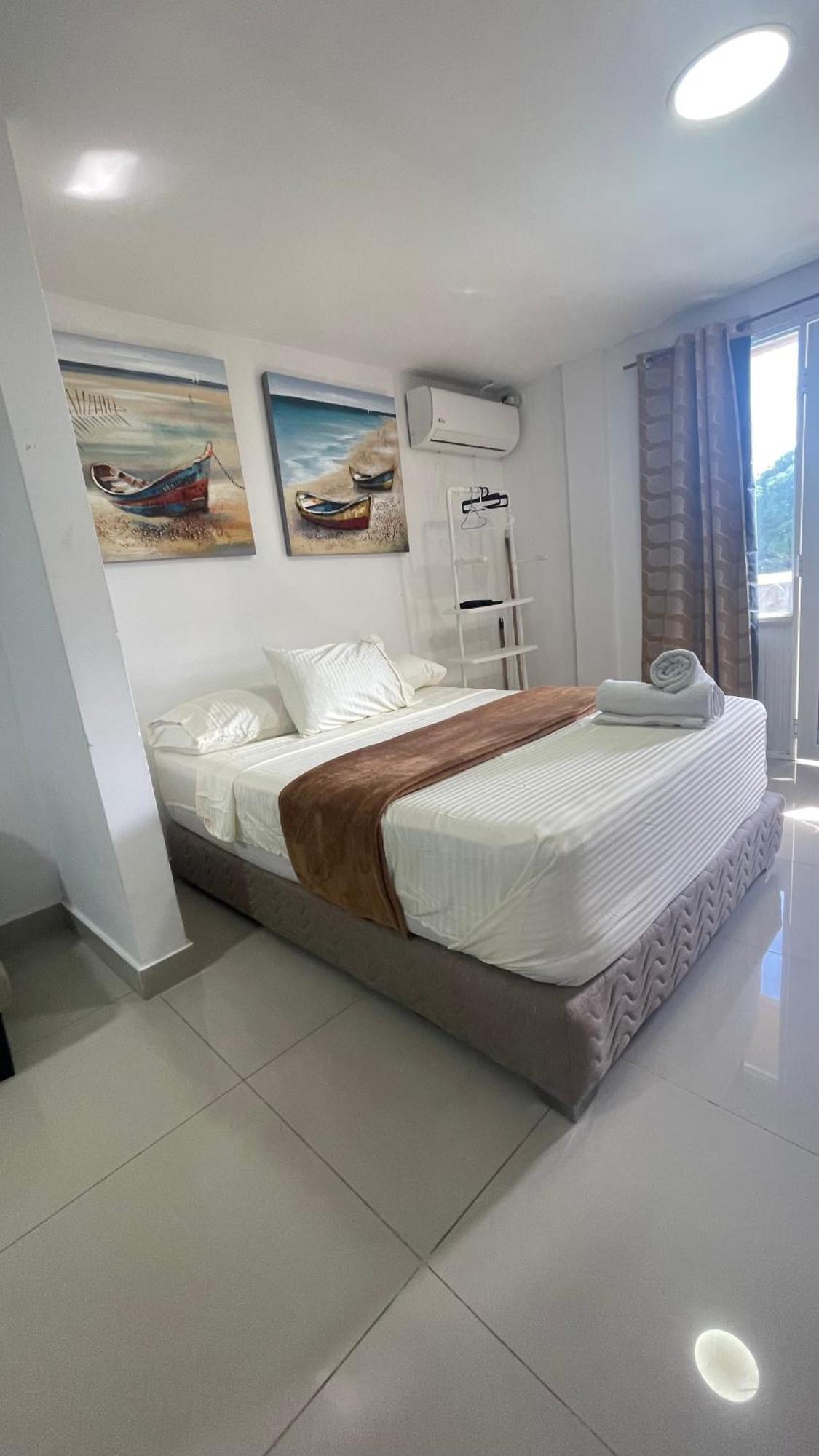 Sea Life Apartamentos En Via Principal Centro Y San Luis San Andrés Εξωτερικό φωτογραφία