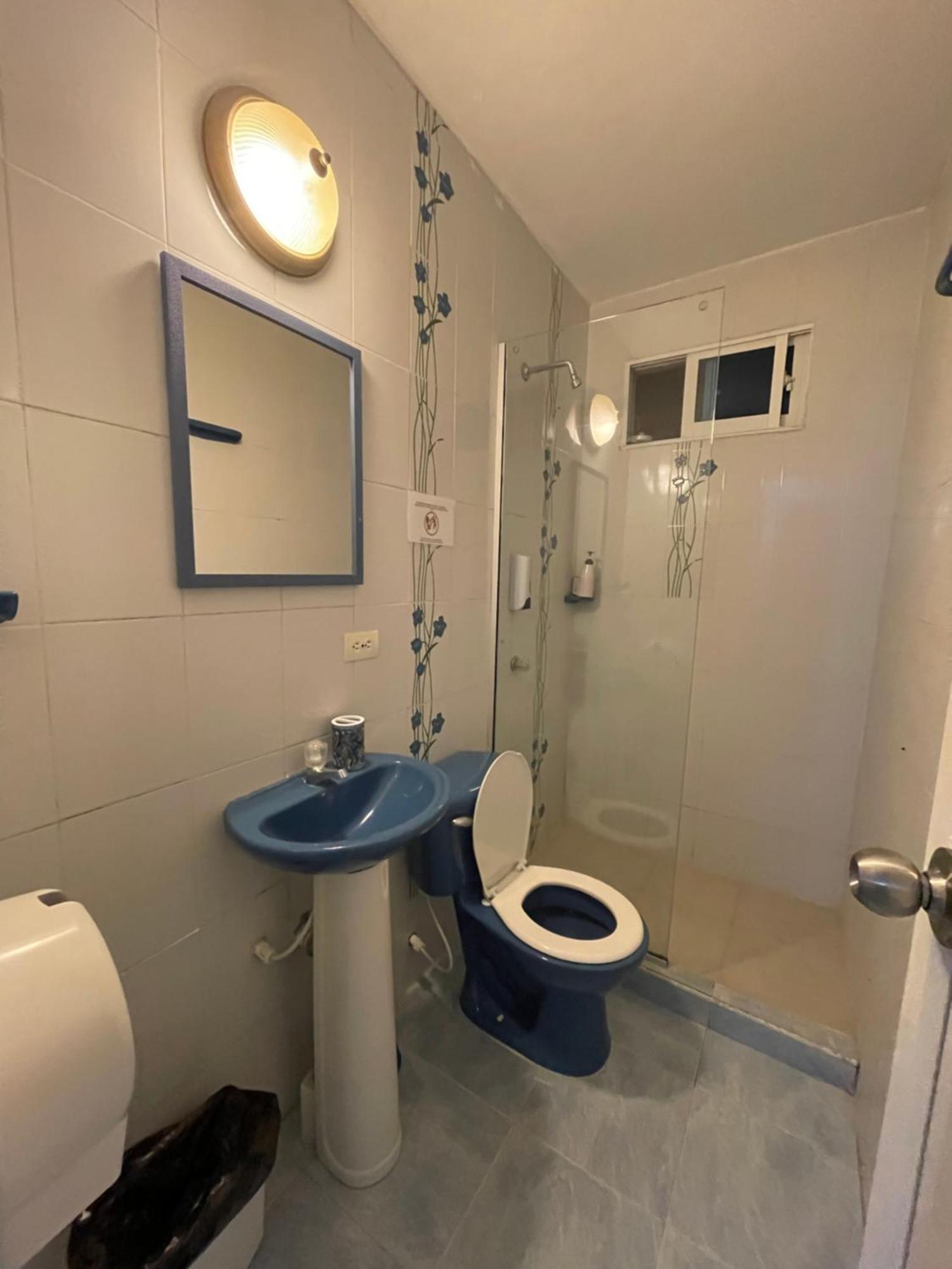 Sea Life Apartamentos En Via Principal Centro Y San Luis San Andrés Εξωτερικό φωτογραφία